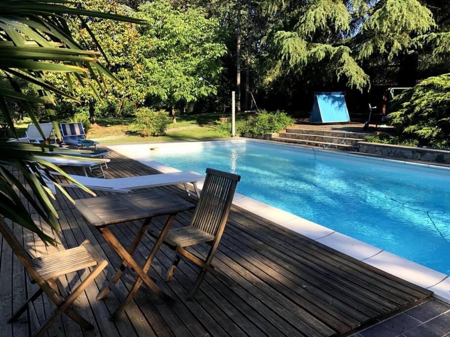 Apartment In Villa La Carruba Ривергаро Екстериор снимка