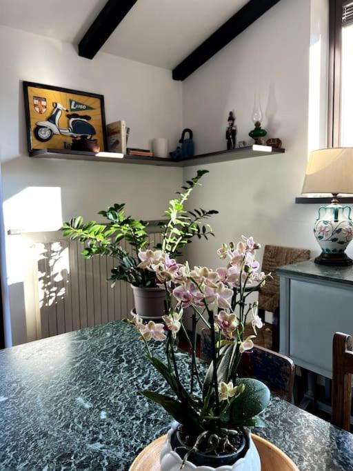 Apartment In Villa La Carruba Ривергаро Екстериор снимка