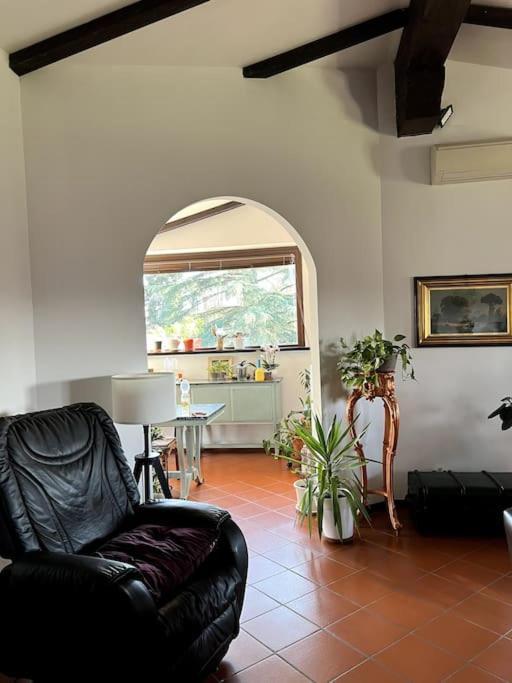 Apartment In Villa La Carruba Ривергаро Екстериор снимка