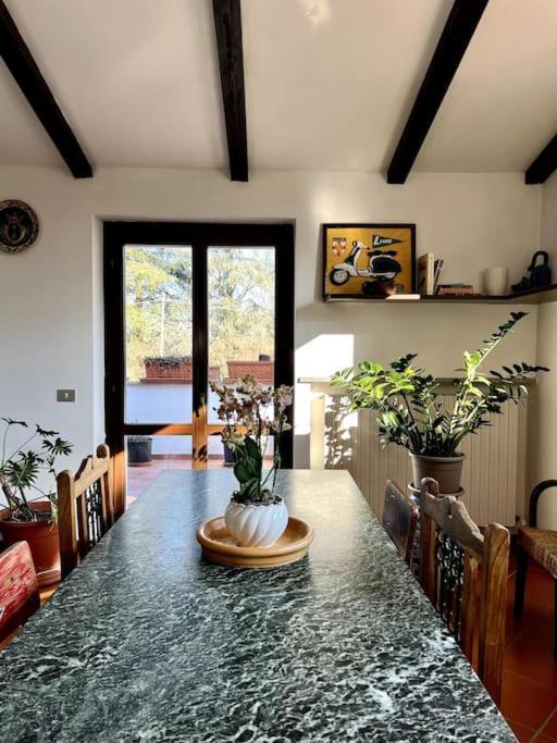 Apartment In Villa La Carruba Ривергаро Екстериор снимка