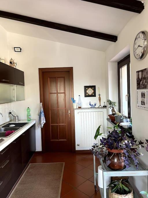 Apartment In Villa La Carruba Ривергаро Екстериор снимка